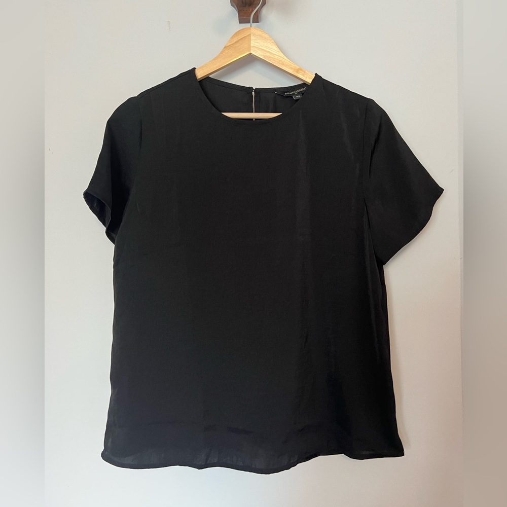 Banana Republic black top